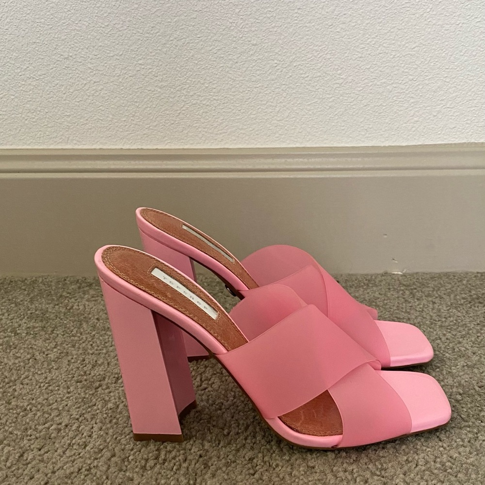 TOPSHOP Pink heels